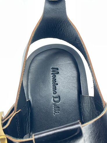 37 Beden siyah Renk Massimo Dutti Sandalet %70 İndirimli.