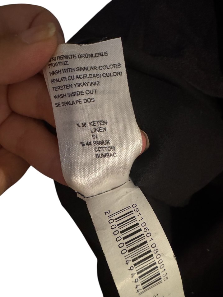 Siyah Yüksek Yakalı Kolsuz Midi Elbise - Görsel 3