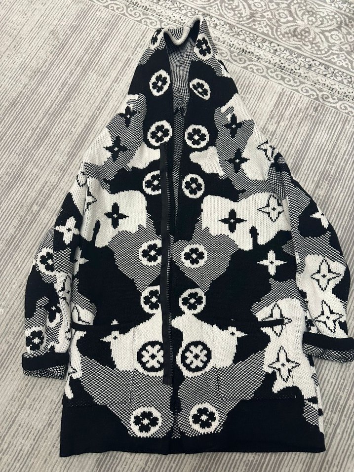 Gri Yakalı Baskılı Beyaz Örgü Erkek Ceket - Görsel 4