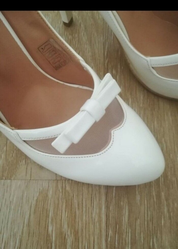 39 numara beyaz ayakkabı  - Görsel 2