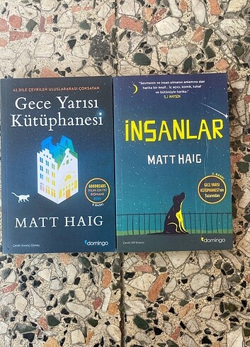 Gece yarısı kütüphanesi ve insanlar