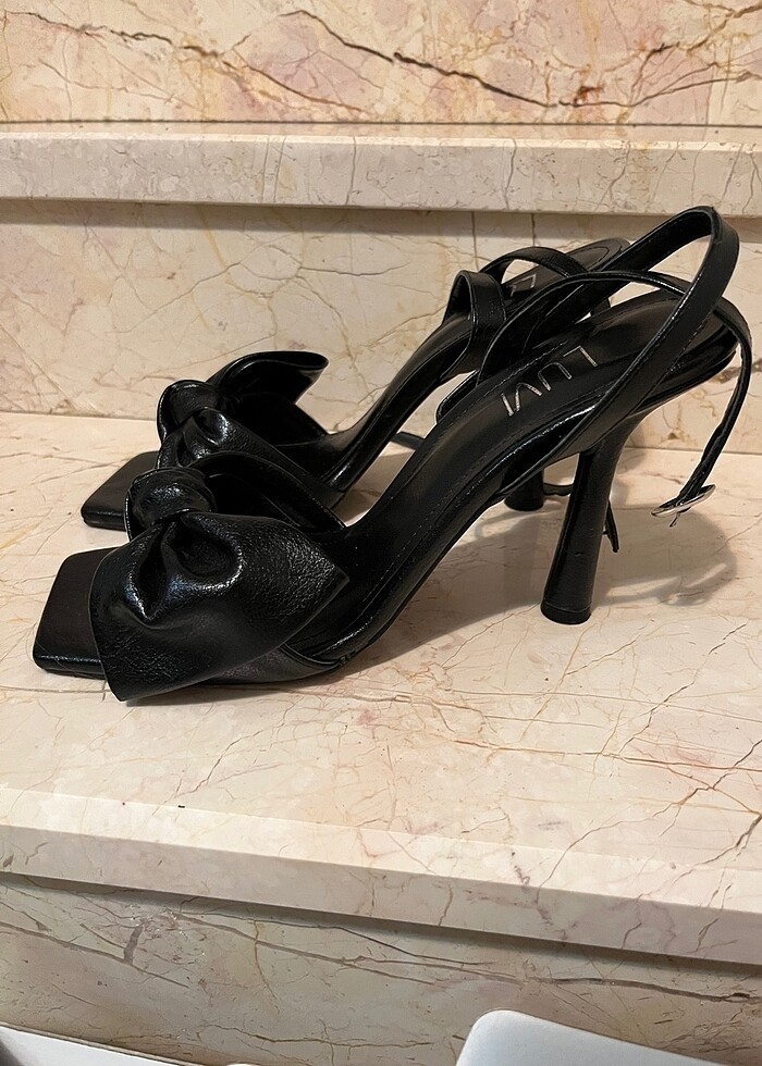 Topuklu ayakkabı - Görsel 4