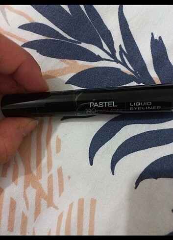 Pastel Pastel eyeliner
