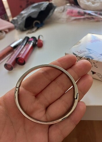 Beden Cartier bileklik