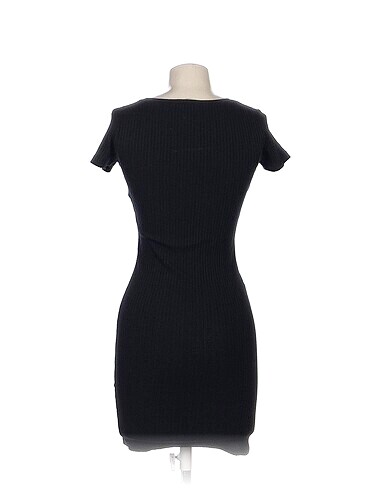 s Beden PreLoved Kısa Elbise %70 İndirimli.