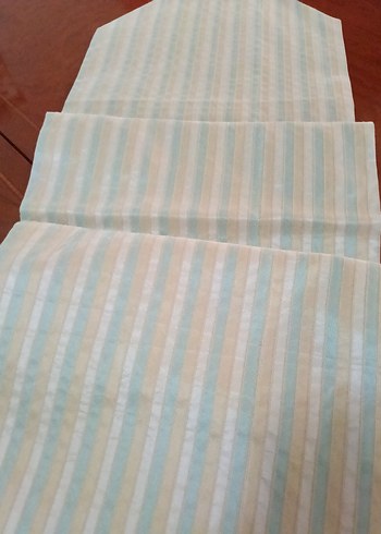 American Vintage Bej Pastel Çizgili Masa Örtüsü