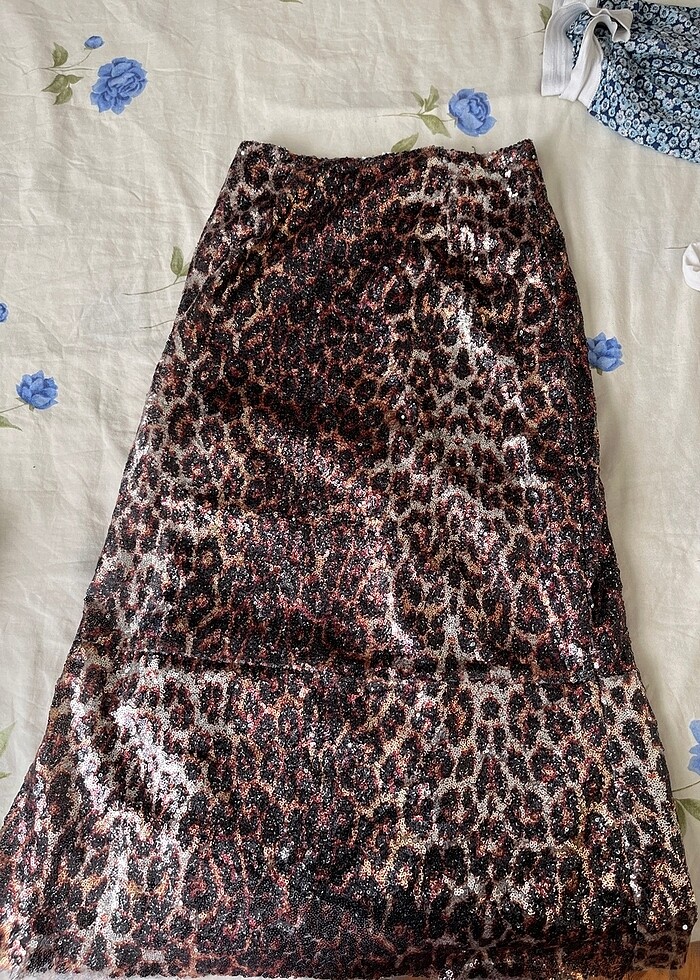 Kadın pullu etek - Görsel 2