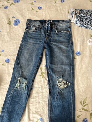 Yırtık pantolon - Görsel 2