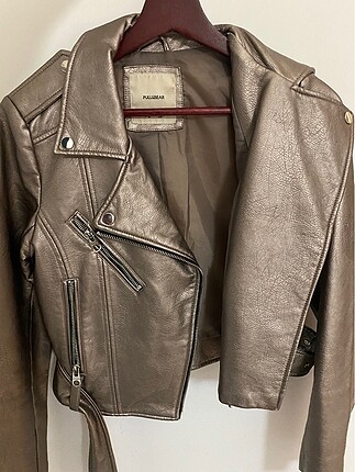 Pull and Bear PULL&BEAR