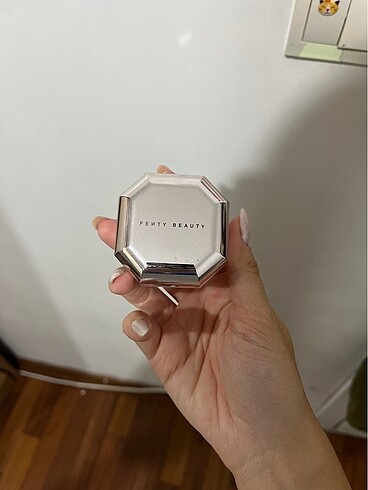 Fenty Beauty Pudra