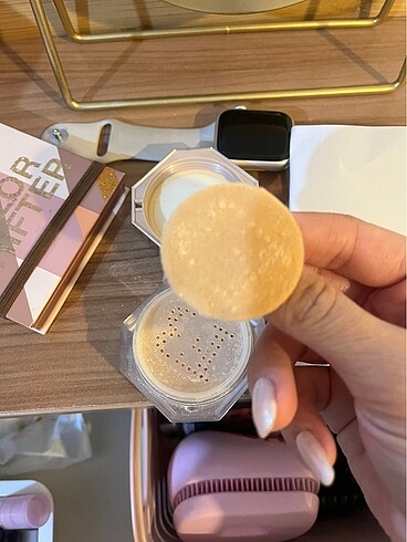  Beden Renk Fenty Beauty Pudra