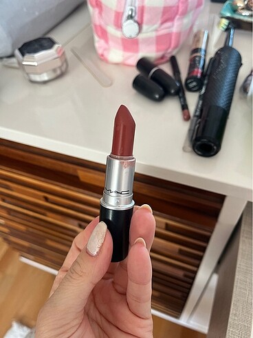 Beden bordo Renk Mac Ruj (Mocha ve Taupe rengi)