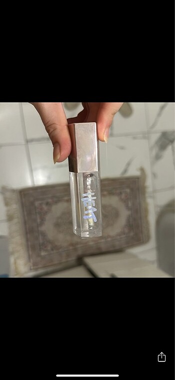 FENTY HEAT GLOSS BOMB/GLASS SLIPPER 07