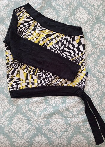 Zara Sarı Siyah Asimetrik Desenli Bluz