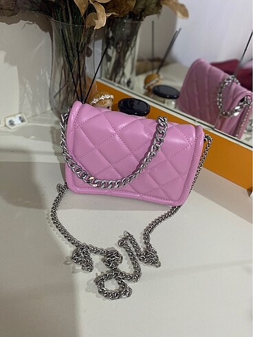 Stradivarius pembe kol çantası