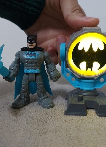 Batman figürü ve güç kaynağı