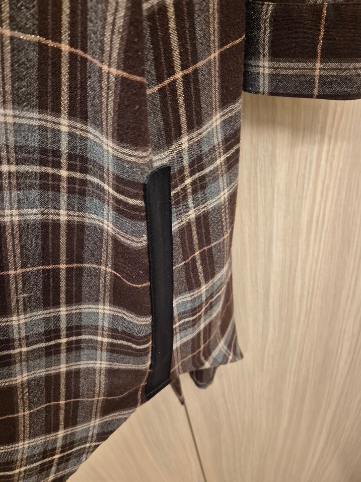 Düğmeli Uzun Kahverengi Ekose Gömlek - Görsel 3