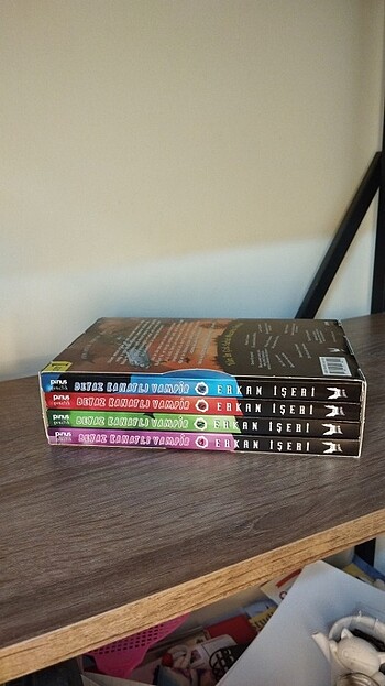 Beyaz Kanatlı Vampir Serisi - Görsel 2