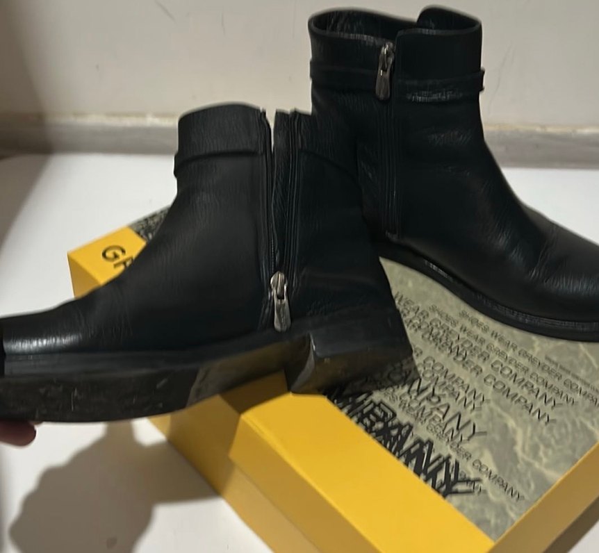 Klasik Siyah Deri Bot - Görsel 3