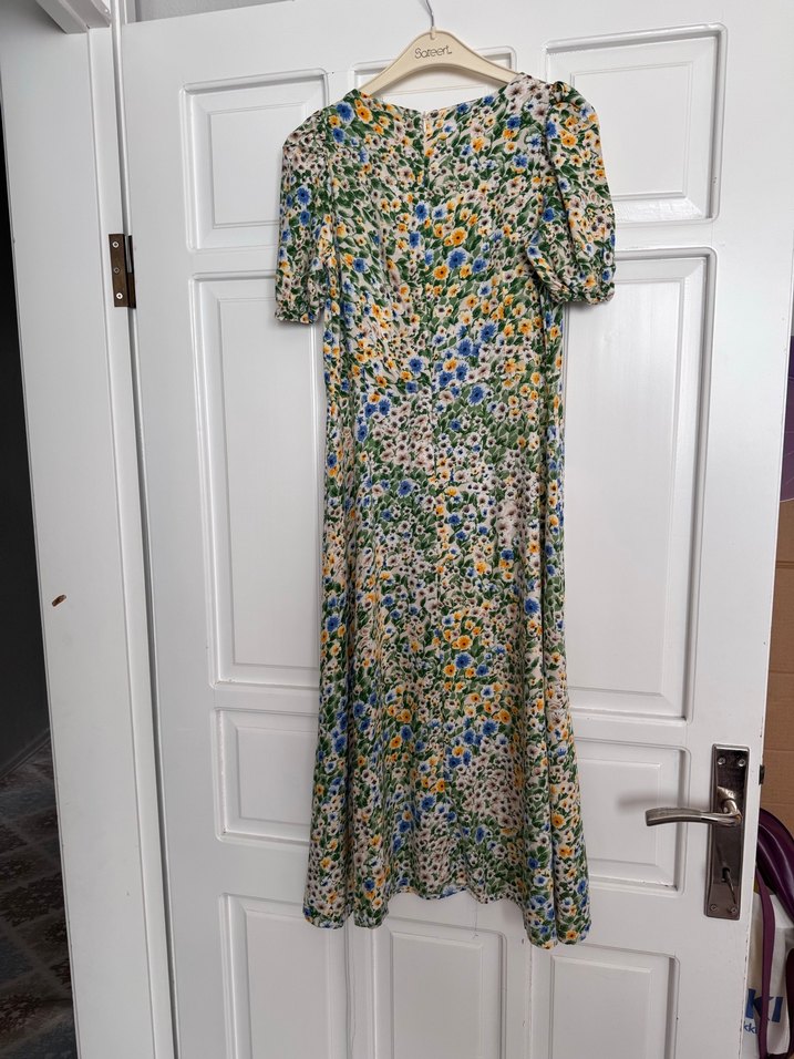 Çiçek Desenli V Yaka Uzun Elbise - Görsel 4