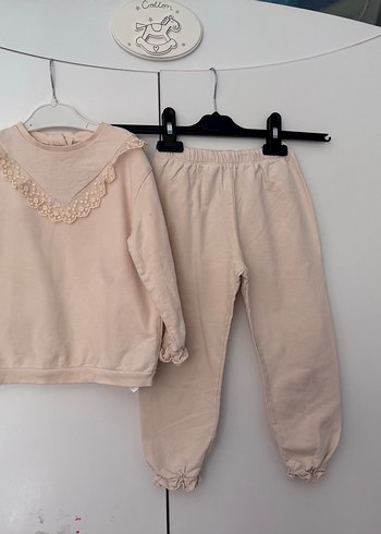 LC Waikiki Bej Dantelli Nakışlı Bebek Kız Takımı