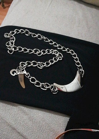 Gümüş rengi guess kemer - Görsel 3