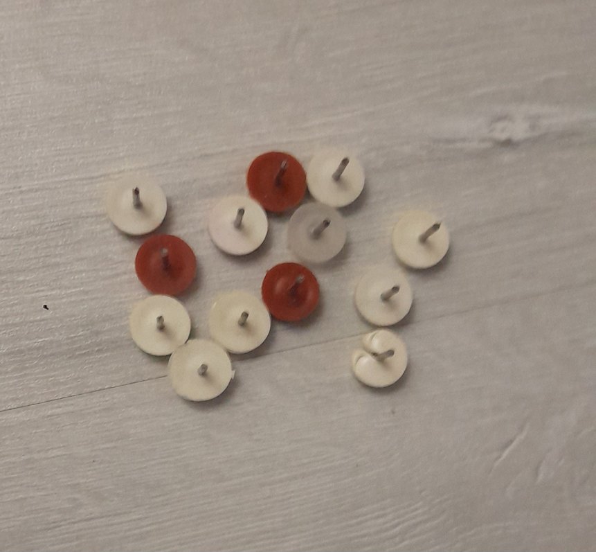 Çivili Masa Sandalye Zemin Koruyucu Beyaz Plastik Ayak - Görsel 3