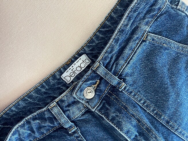 defacto wide leg