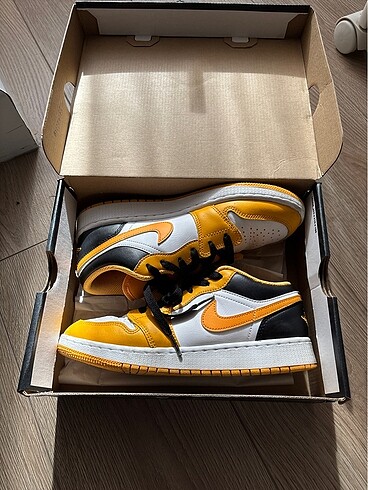 Nike nike air jordan 1 low 23 taxi