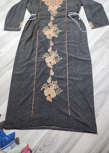 nakış İşlemeli Uzun Kadın Elbisesi - Görsel 2