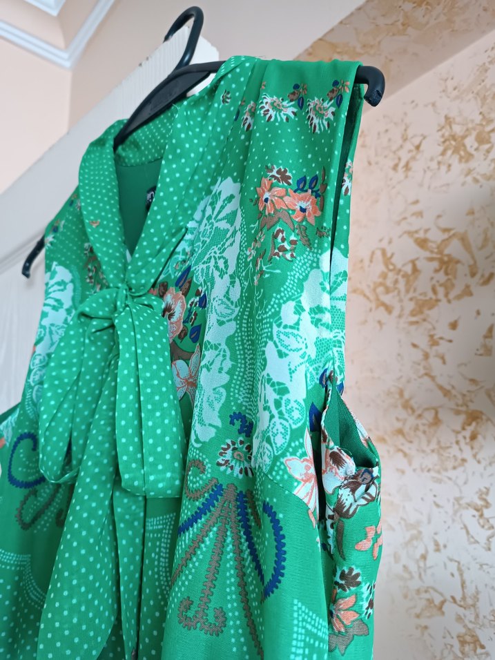 Yeşil Bohem Desenli dizlerde ucuş uçuş harika elbise - Görsel 3