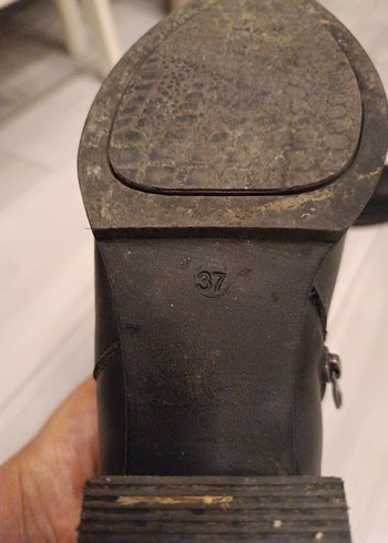 Siyah Deri Tokalı Blok Topuklu Kadın Bot - Görsel 10