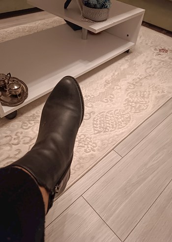 Siyah Deri Tokalı Blok Topuklu Kadın Bot - Görsel 9