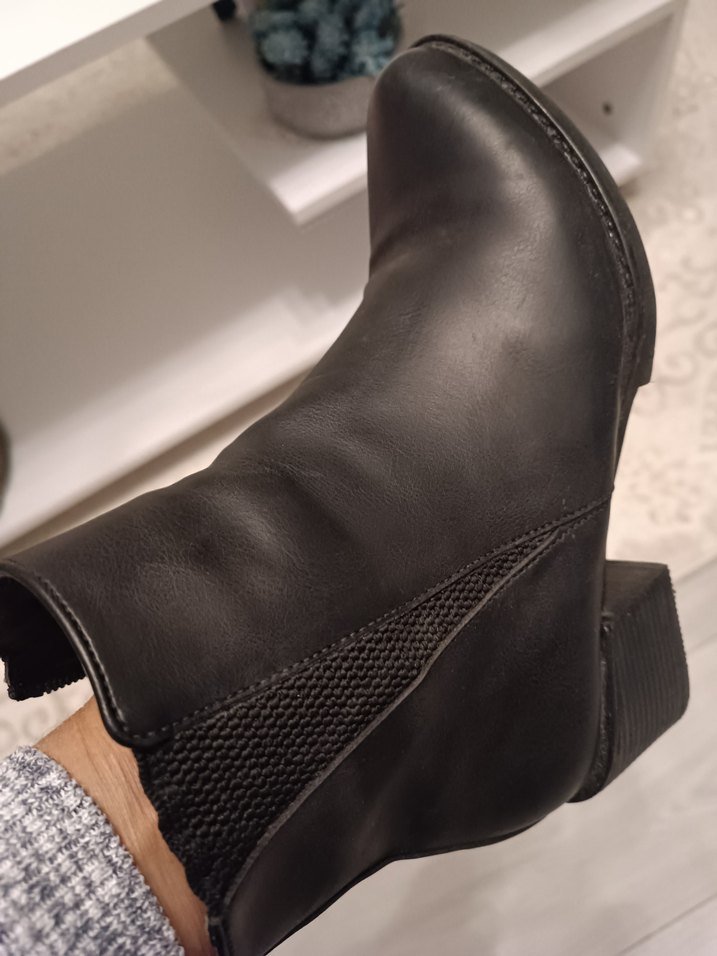 Siyah Deri Tokalı Blok Topuklu Kadın Bot - Görsel 5