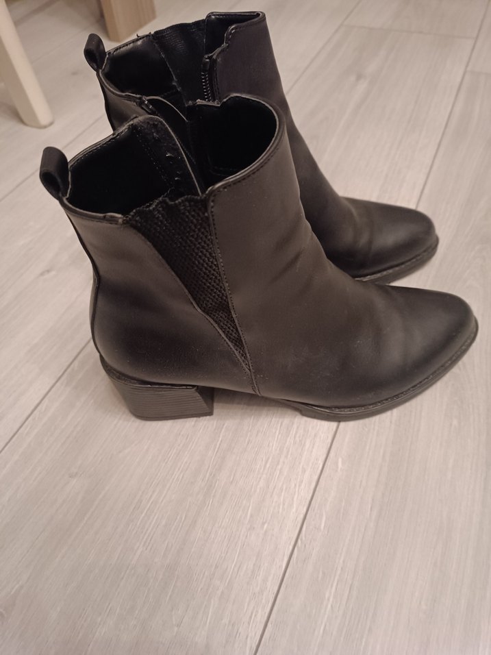 Siyah Deri Tokalı Blok Topuklu Kadın Bot - Görsel 2