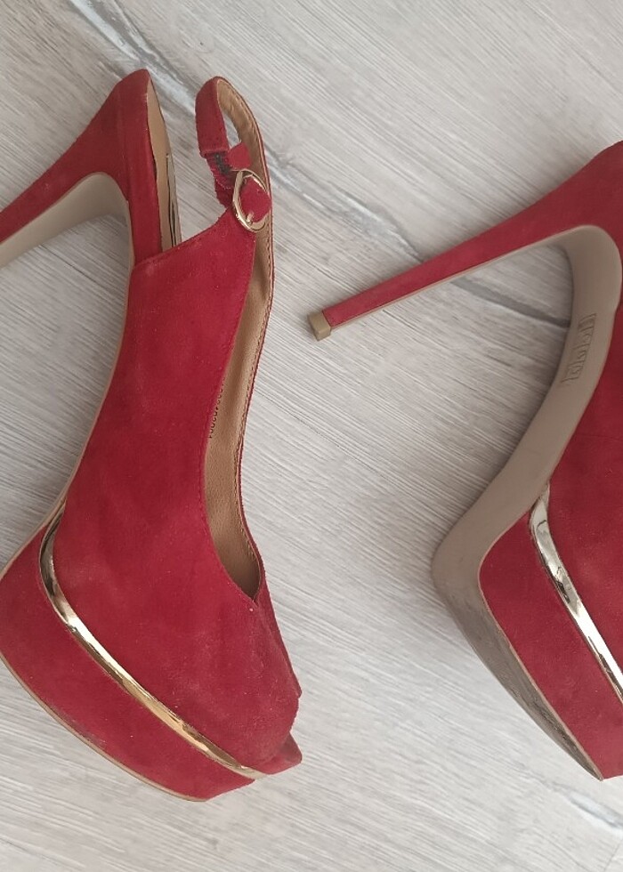 İpekyol kırmızı platform topuk kırmızının farkı çok şık - Görsel 2