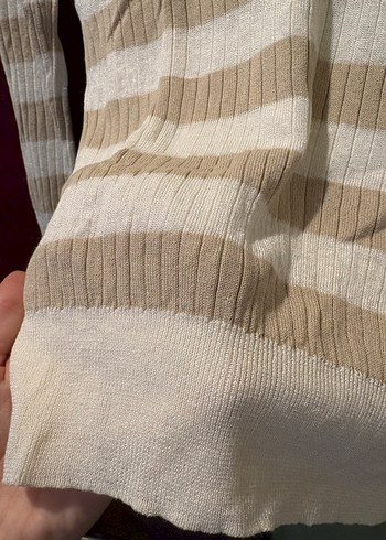 V Yaka Bej Çizgili Kadın Triko - Görsel 3