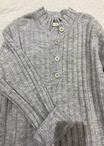 Düğmeli Gri Yün Kadın Kazak - Görsel 2