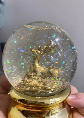 Parlak Altın Renkli Kar Küresi - Görsel 3