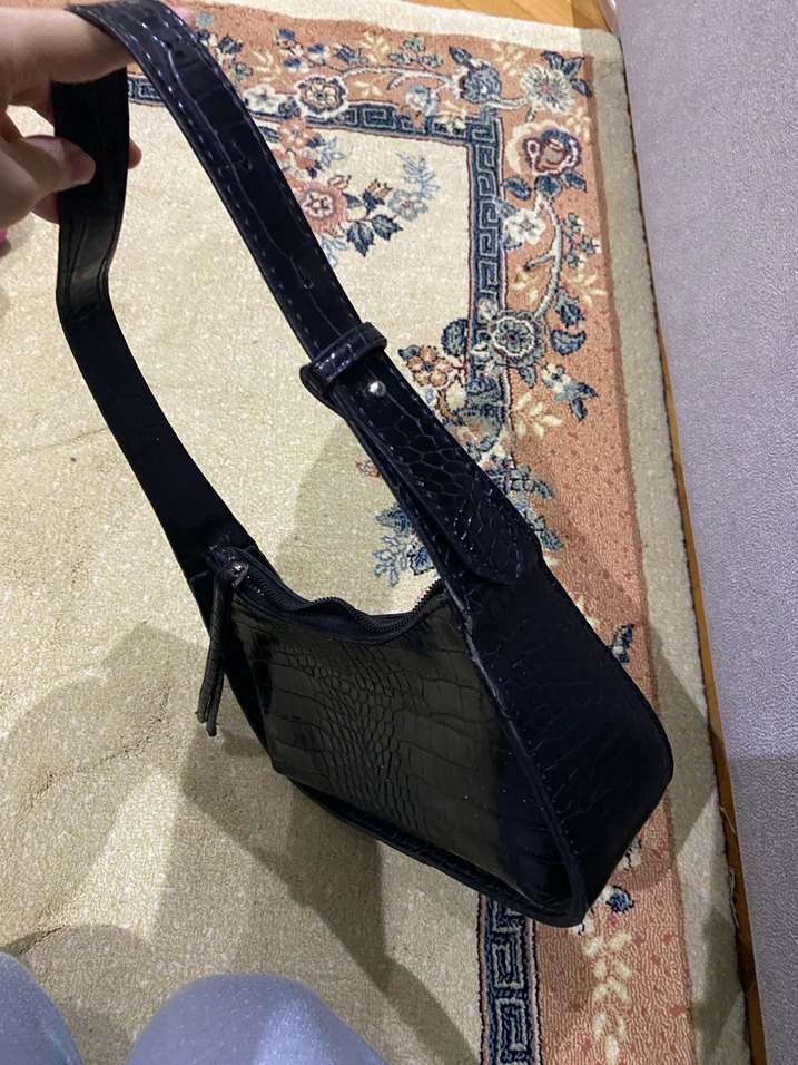 Siyah Deri Yılan Desenli Tokalı Çanta - Görsel 4
