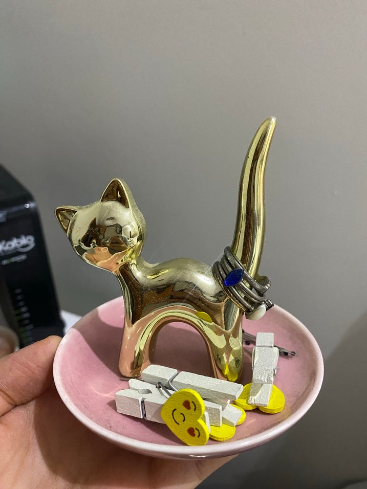 Altın Renkli Kedi Figürlü Takı Askısı - Görsel 2