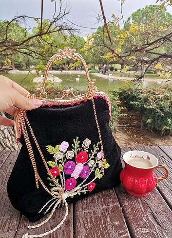 Zara Rokoko nakışlı el yapımı çanta, vintıç