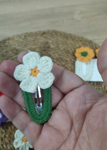 Renkli Örgü Çiçekli Çocuk Toka Seti - Görsel 2