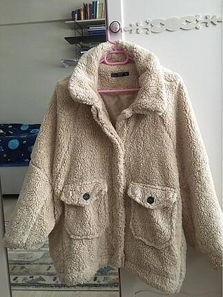 KREM PELUŞ MONT