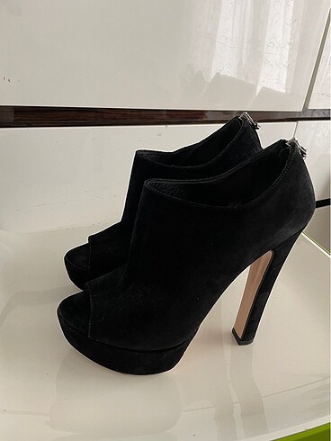 37 Beden siyah Renk Miu miu