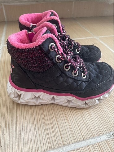 27 Beden siyah Renk Skechers