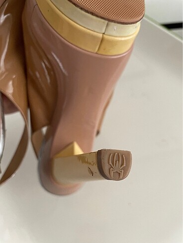 Louboutin - Görsel 6