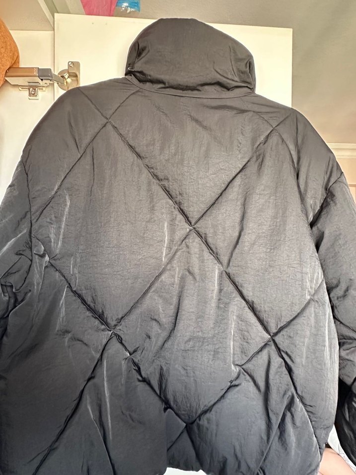 Bershka şişme mont - Görsel 4