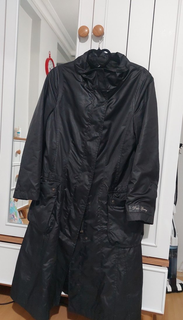 Uzun Siyah Kadın Yağmurluk Kemerli - Görsel 3