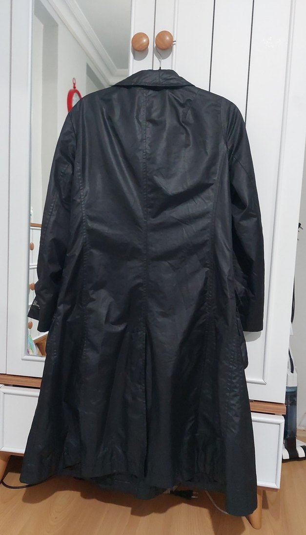 Uzun Siyah Kadın Yağmurluk Kemerli - Görsel 4
